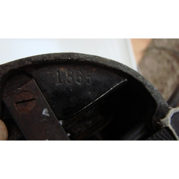 Żeliwna podstawa lampy Jacobus – stabilna konstrukcja